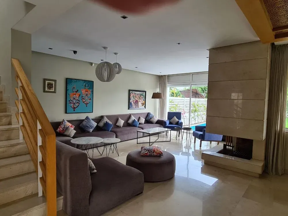 Villa à louer 45 000 dh 350 m², 4 chambres - Bouskoura Ville 