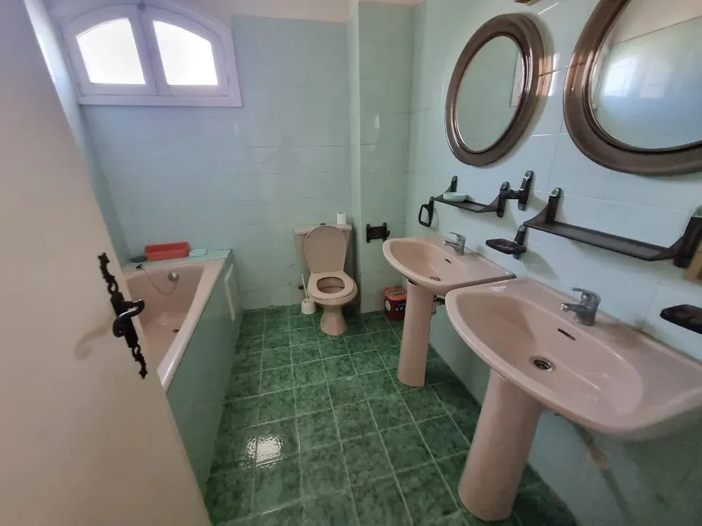 Villa à vendre 8 000 000 dh 450 m² avec 4 chambres - CIL Casablanca