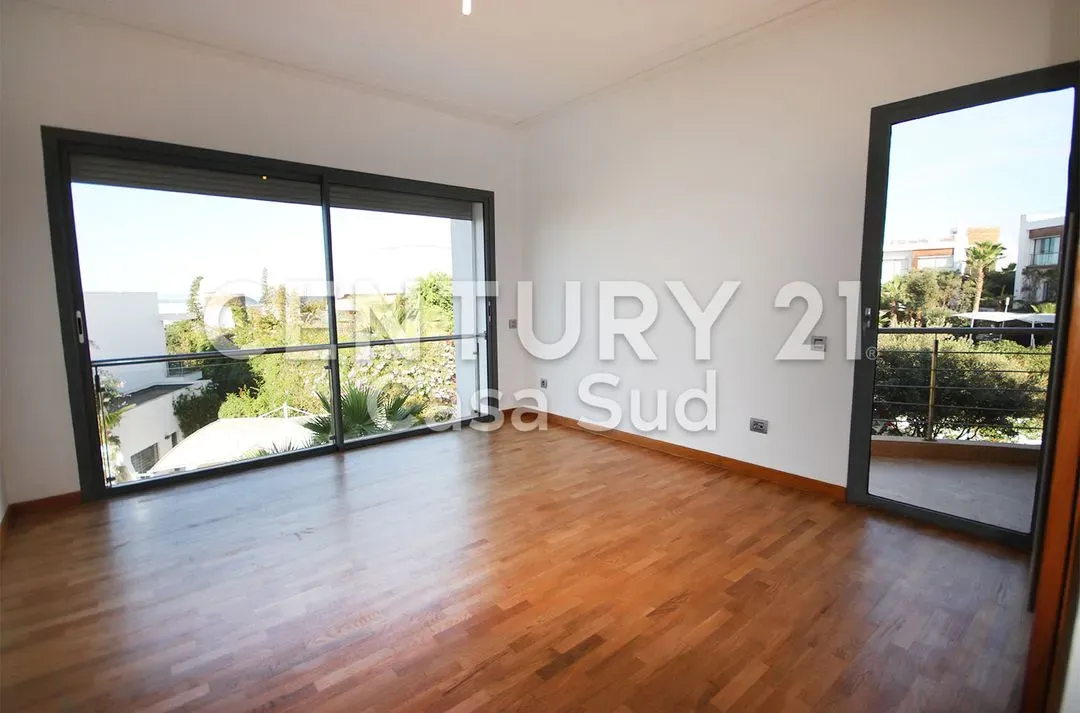 Villa à louer 45 000 dh 700 m², 4 chambres - Route d'Azzemmour Casablanca