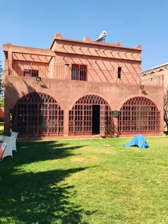Villa à vendre 9 000 000 dh 1 039 m² avec 4 chambres - Masmoudi Marrakech