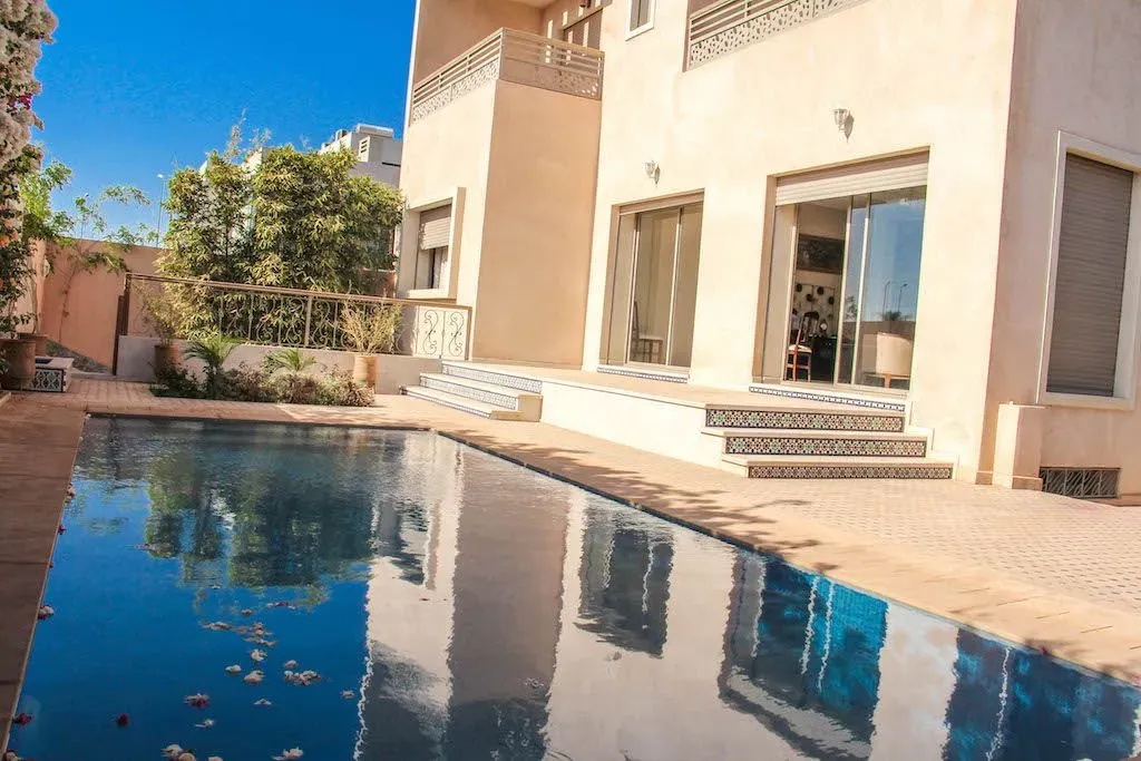 Villa à louer 40 000 dh 750 m² avec 5 chambres - Agdal Marrakech