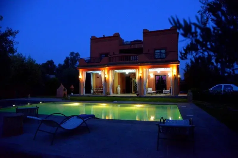 Villa à vendre 3 700 000 dh 340 m² avec 5 chambres - Autre Marrakech