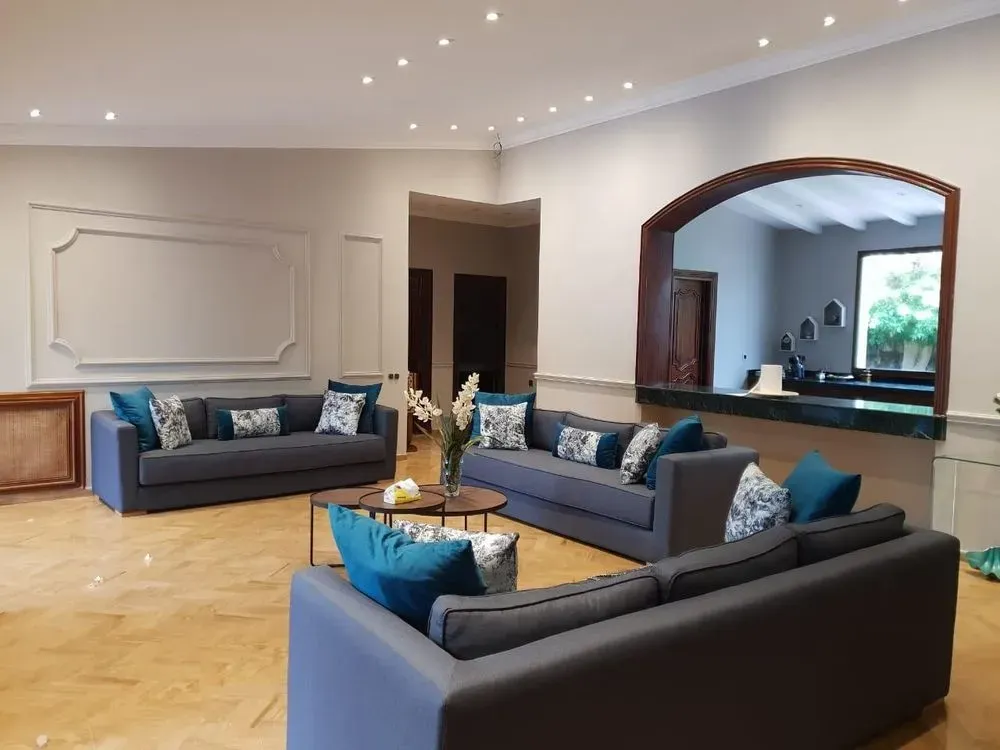 Villa à louer 60 000 dh 10 000 m², 6 chambres - Bouskoura Ville 