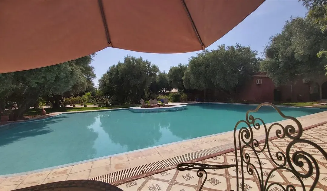 Villa Sold 5 760 sqm, 7 rooms - Other Marrakech