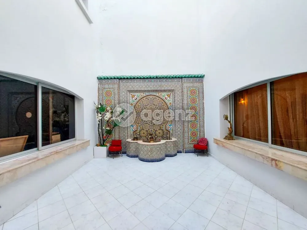 Villa à vendre 7 500 000 dh 460 m² avec 4 chambres - Sidi Maarouf Casablanca
