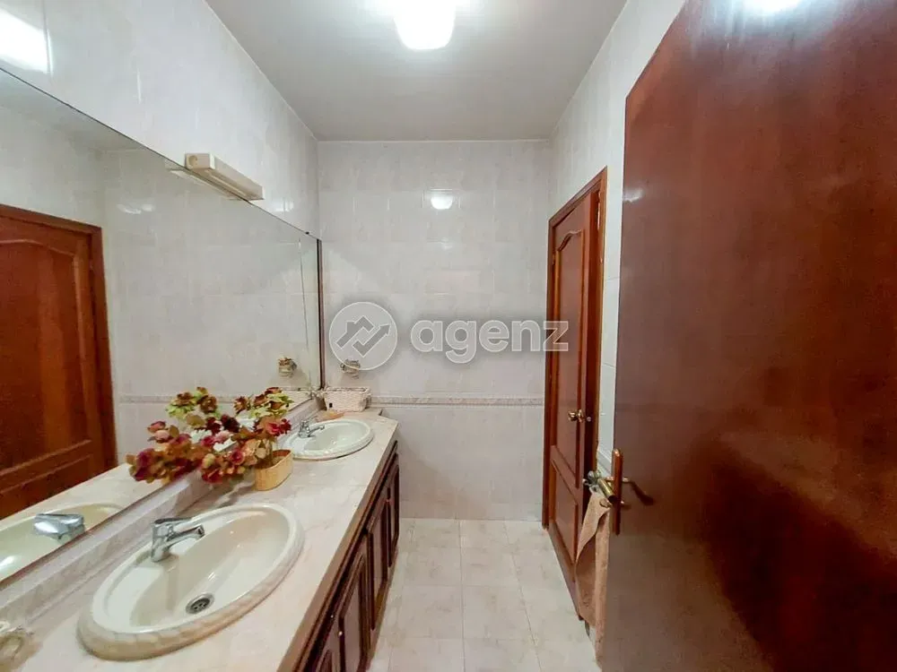Villa à vendre 7 500 000 dh 460 m² avec 4 chambres - Sidi Maarouf Casablanca