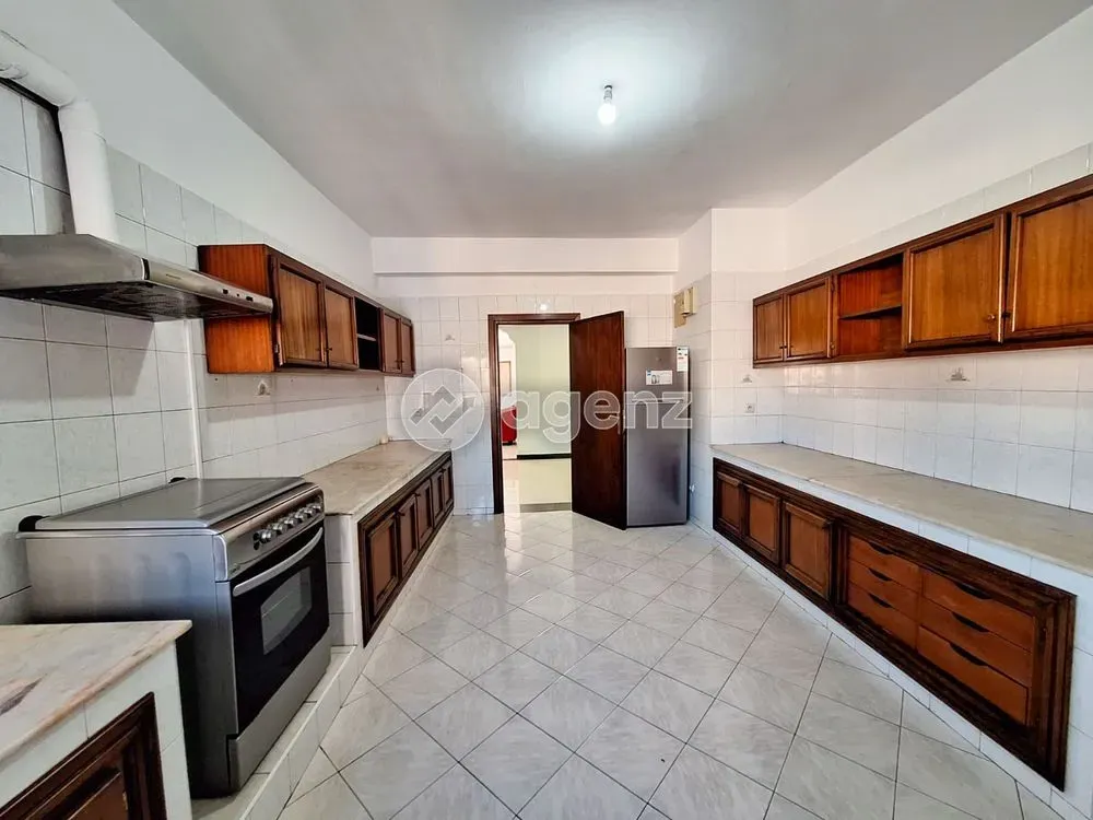 Appartement à vendre 1 600 000 dh 139 m² avec 3 chambres - Les Hôpitaux Casablanca | Agenz