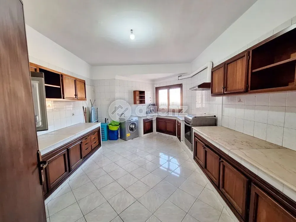 Appartement à vendre 1 600 000 dh 139 m² avec 3 chambres - Les Hôpitaux Casablanca | Agenz