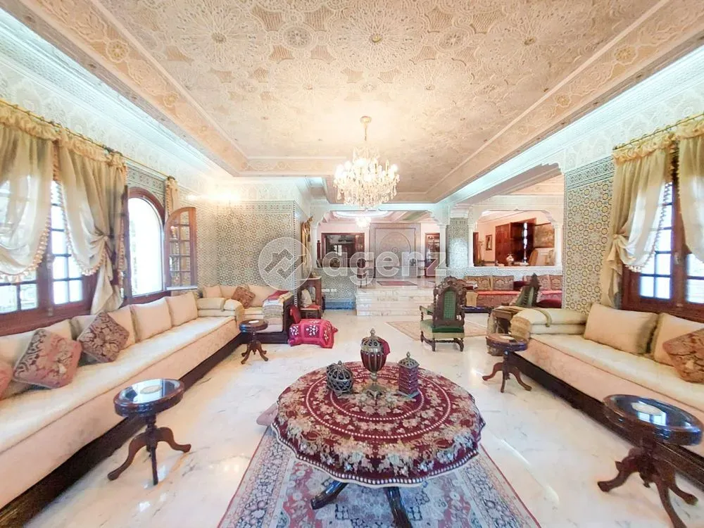 Villa à vendre 36 810 000 dh 818 m², 5 chambres - Val d'anfa Casablanca