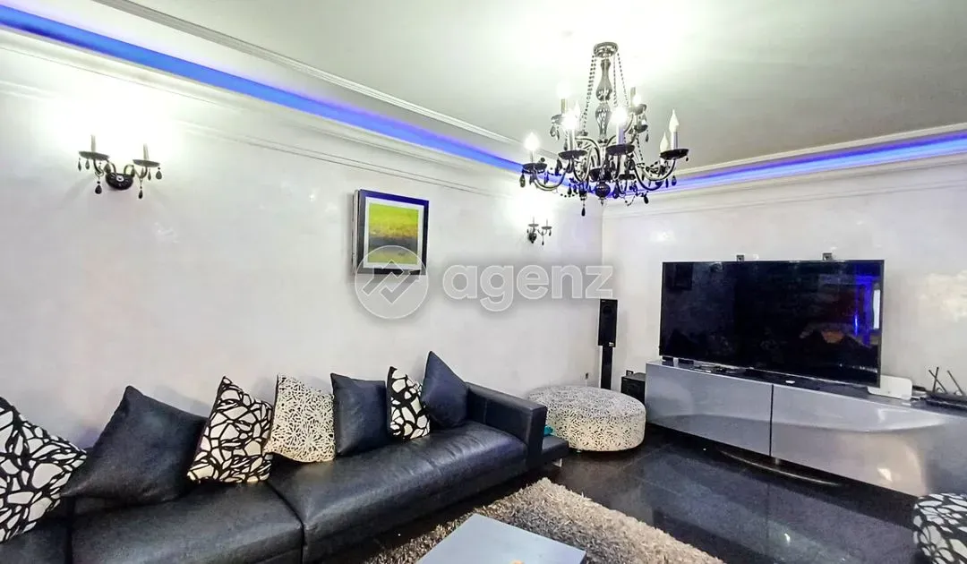 Duplex à vendre 2 600 000 dh 235 m², 3 chambres - Mers Sultan Casablanca