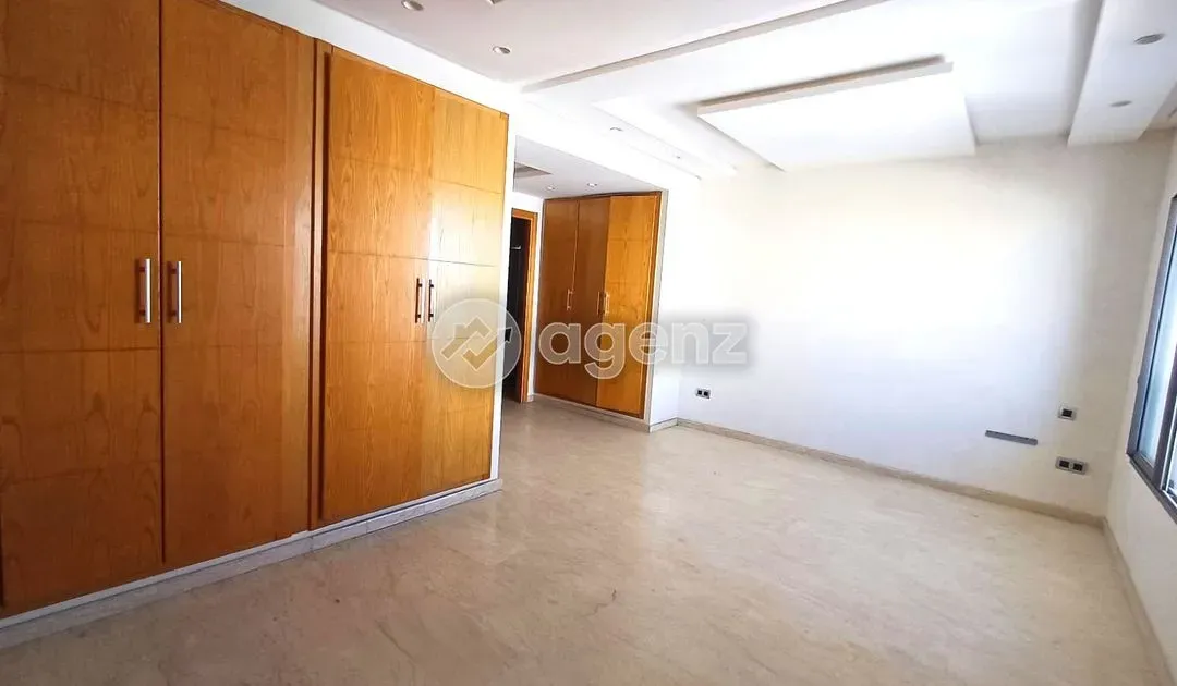 شقة للبيع 000 780 1 د٠م 100 م², 3 غرف - فيرم بروطون الدار البيضاء