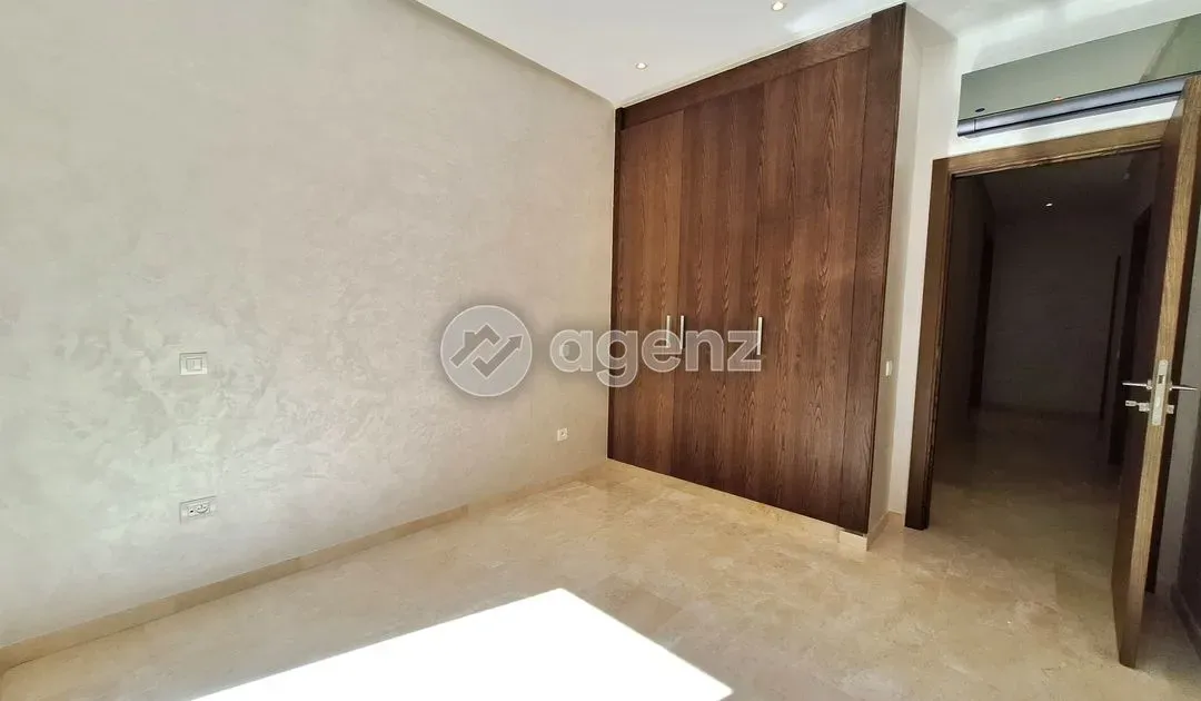 Apartment for Sale 2 700 000 dh 151 sqm, 2 rooms - Ville Verte 