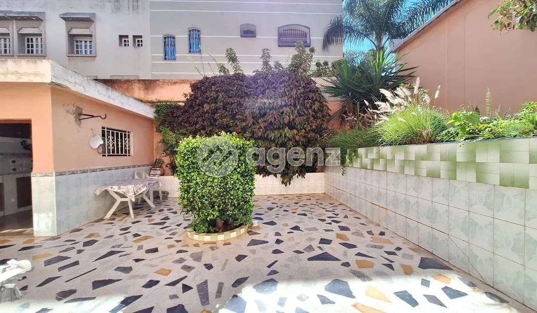 Villa for Sale 6 300 000 dh 525 sqm, 6 rooms - Other Casablanca