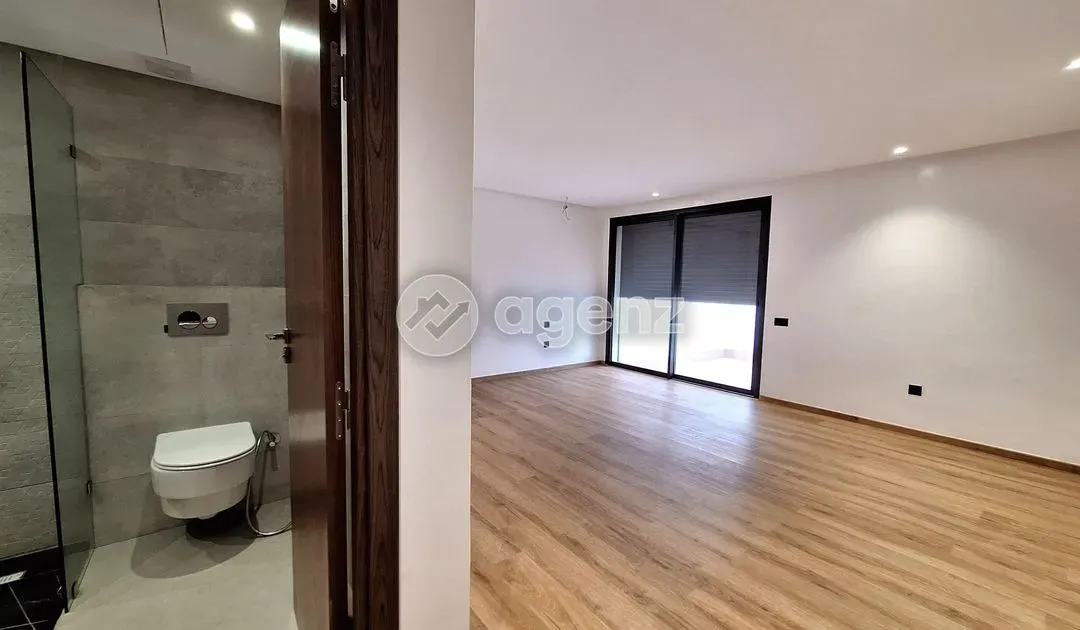 Villa à vendre 7 100 000 dh 421 m², 7 chambres - Dar Bouazza 