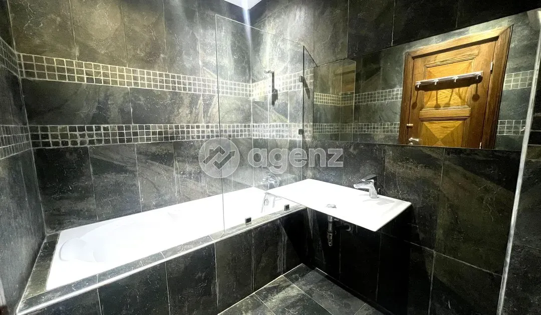 Apartment for Sale 2 230 000 dh 150 sqm, 3 rooms - Bd Hassan 2 Mohammadia