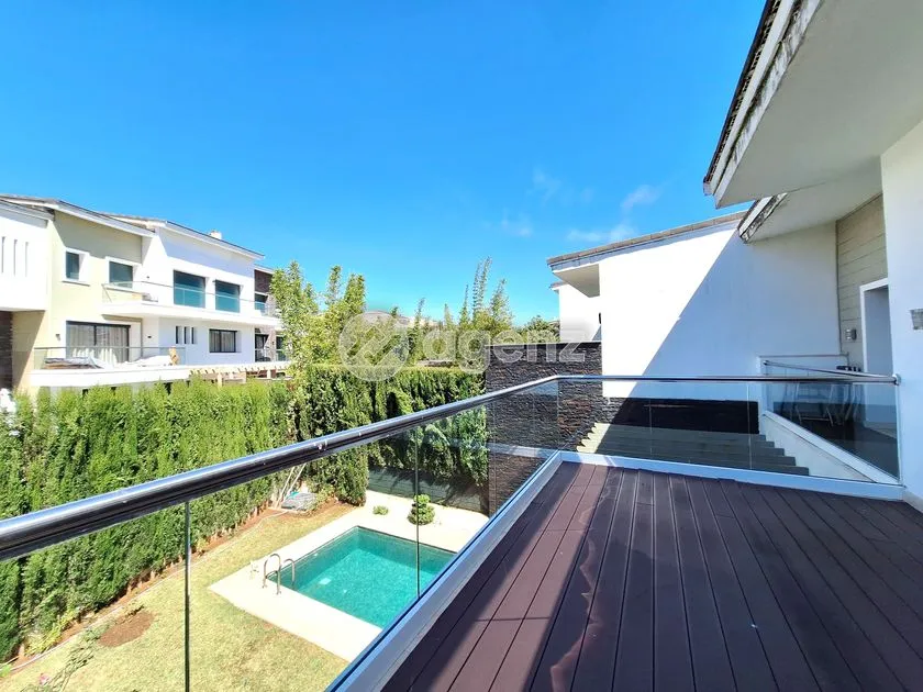 Villa à vendre 7 300 000 dh 310 m², 4 chambres - Ville Verte 