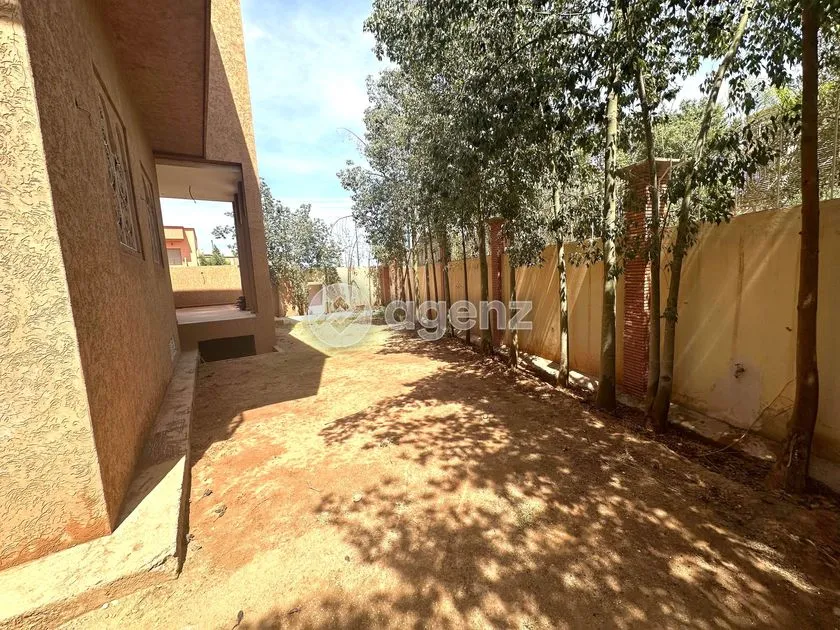 Villa à vendre 3 100 000 dh 410 m², 5 chambres - Masmoudi Marrakech