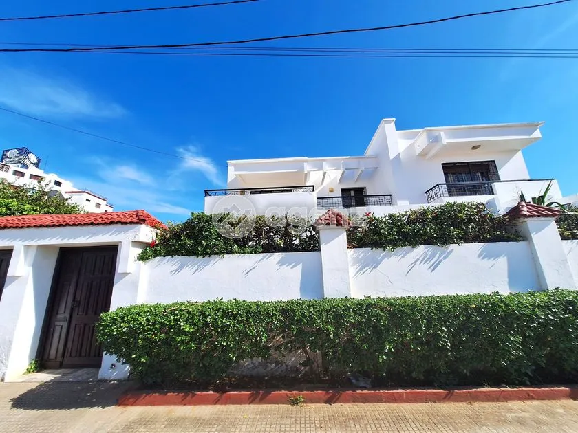 Villa à vendre 000 500 12 dh 625 m², 5 chambres - Racine Casablanca