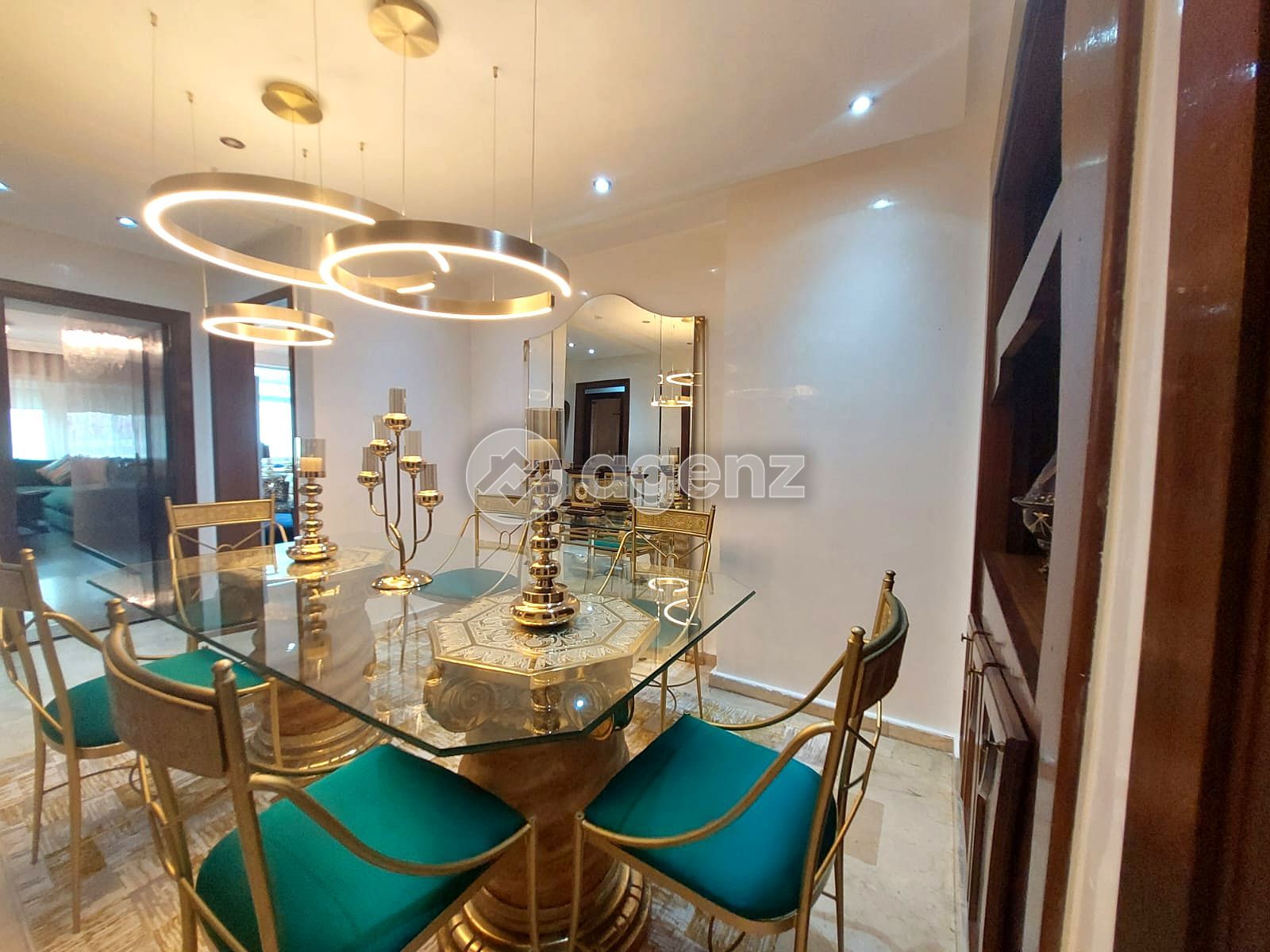 Appartement à vendre à Les Hôpitaux — 4