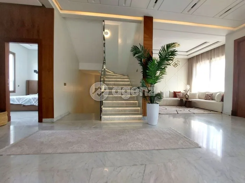 Villa à vendre 8 500 000 dh 225 m², 6 chambres - Lekrimat Casablanca