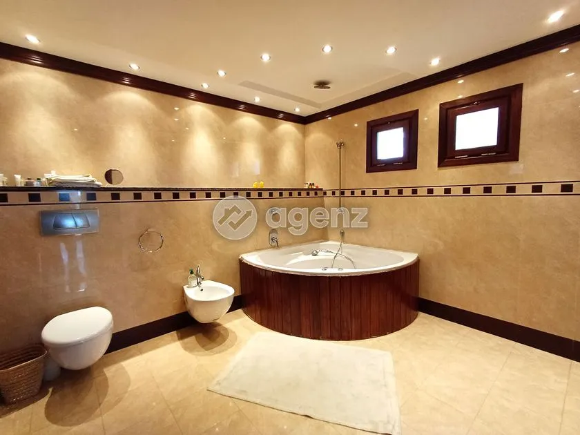 Villa à vendre 15 000 000 dh 1 600 m², 4 chambres - Bouznika Benslimane