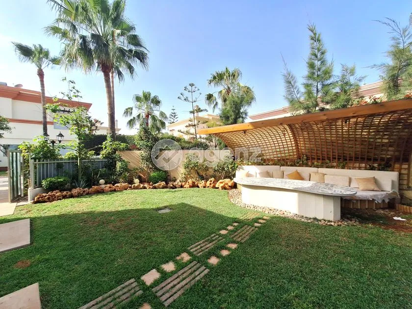 Villa for Sale 9 000 000 dh 586 sqm, 5 rooms - Californie Casablanca