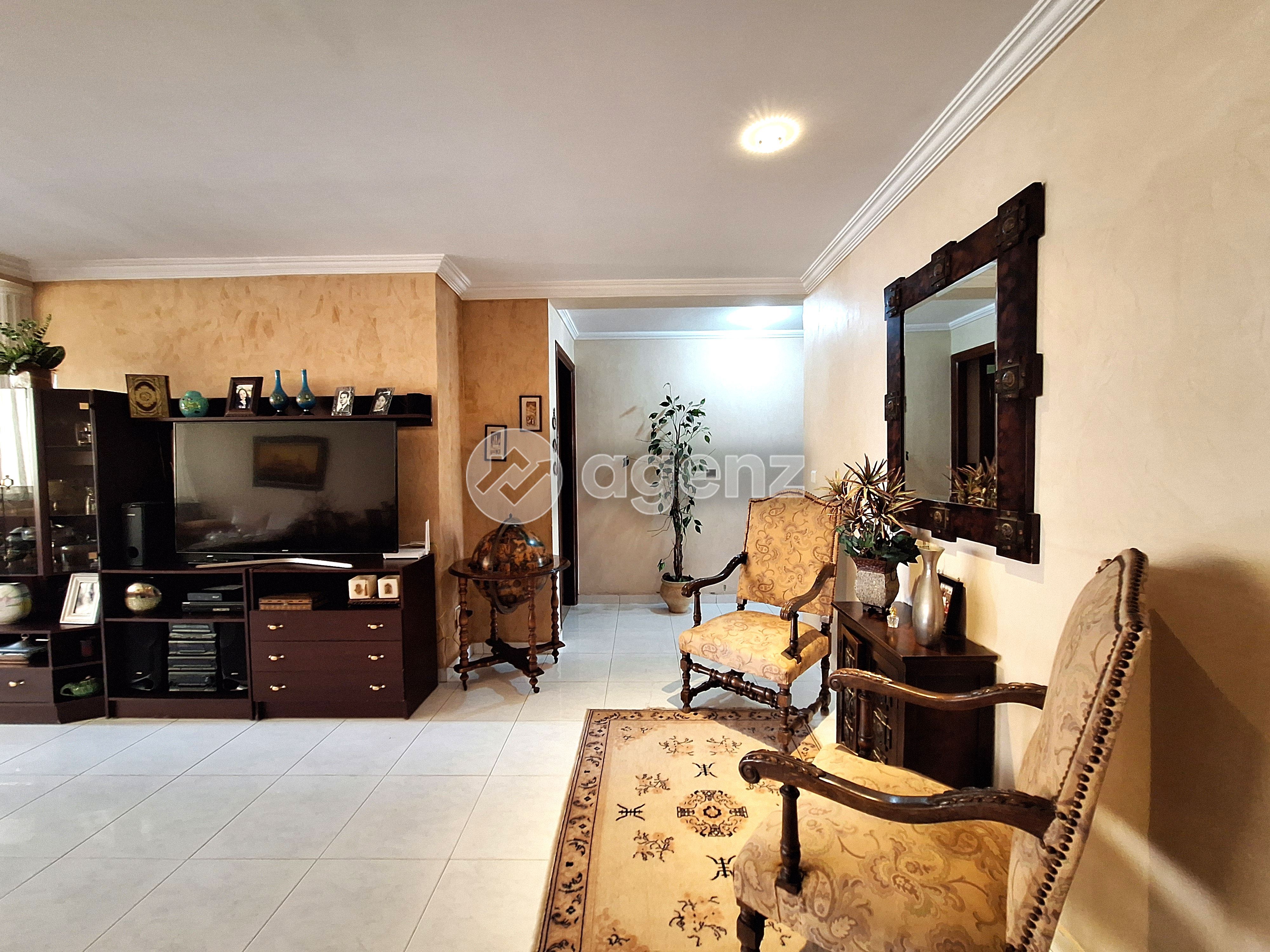 Appartement à vendre à Les Hôpitaux — 2