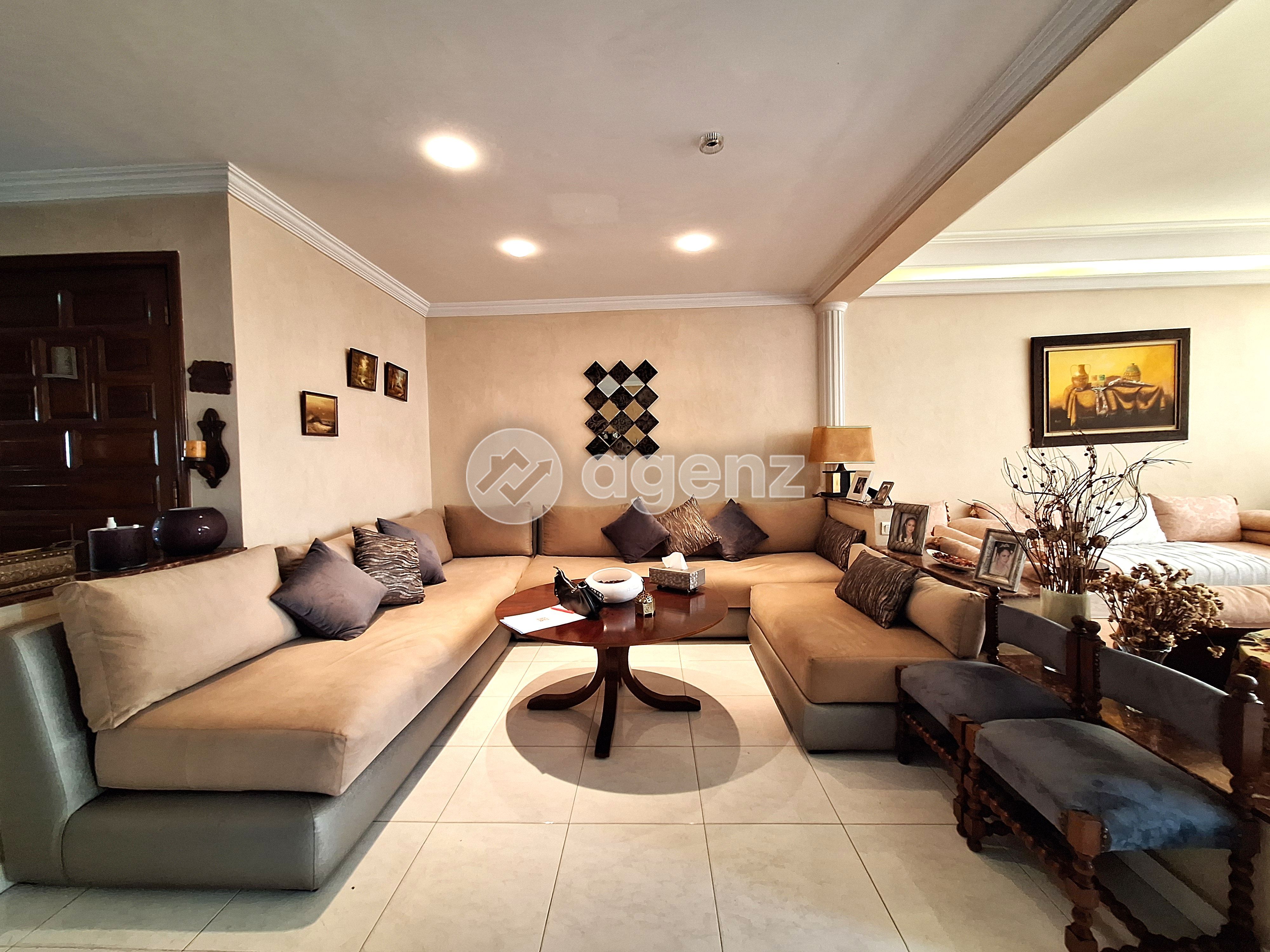 Appartement à vendre à Les Hôpitaux — 5