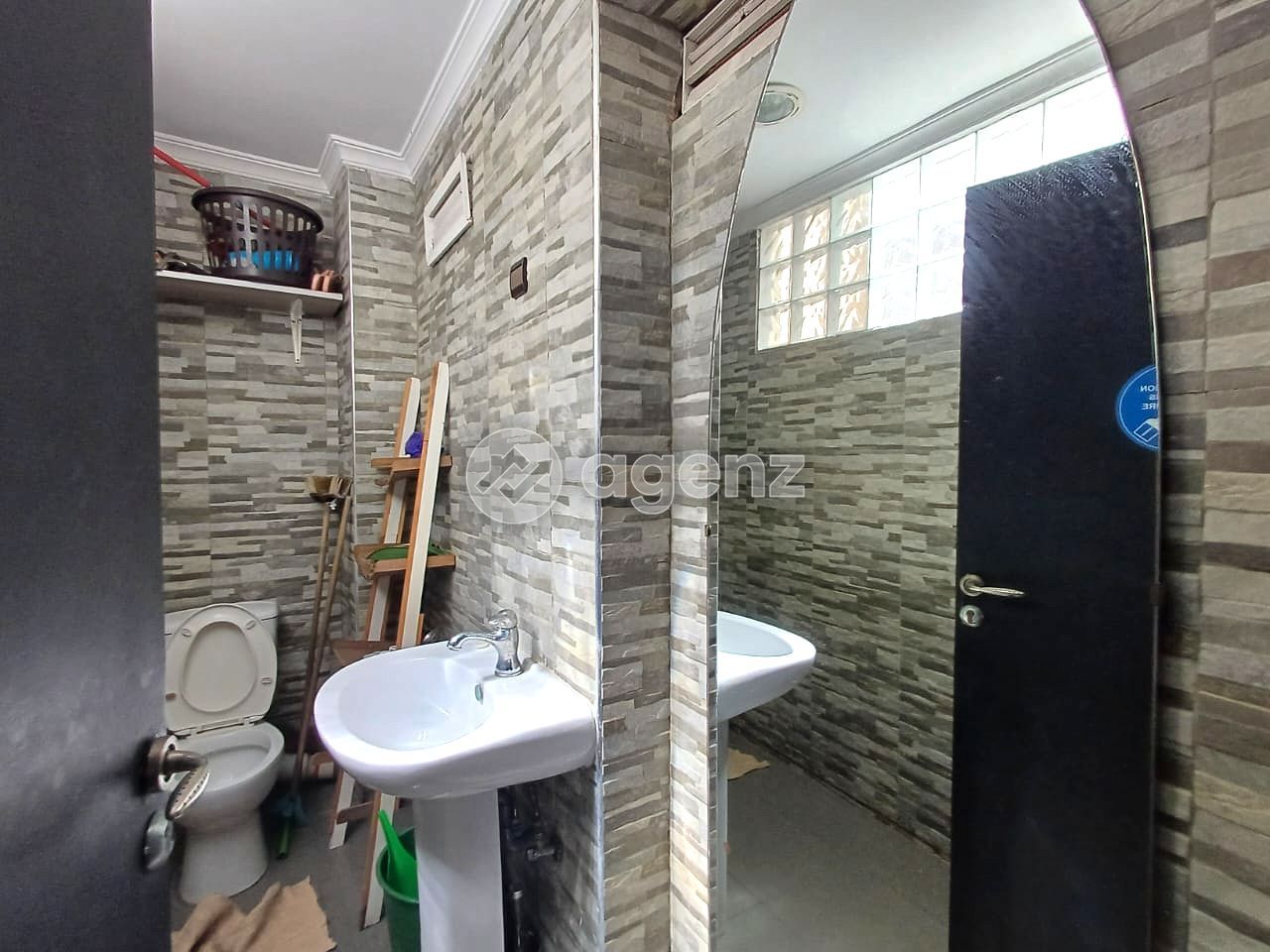 Appartement - Résidence ou usage professionnel — 4