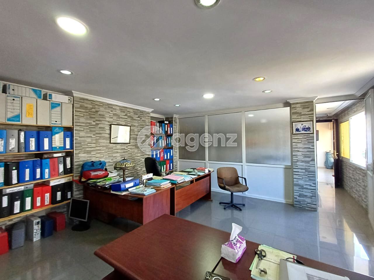 Appartement - Résidence ou usage professionnel — 5