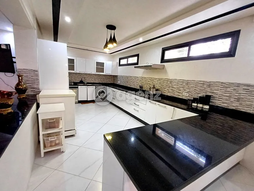 Villa à vendre 2 300 000 dh 341 m², 6 chambres - Toulal Meknès