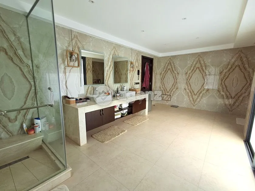 Villa vendu 1 054 m², 5 chambres - Ville Verte Bouskoura