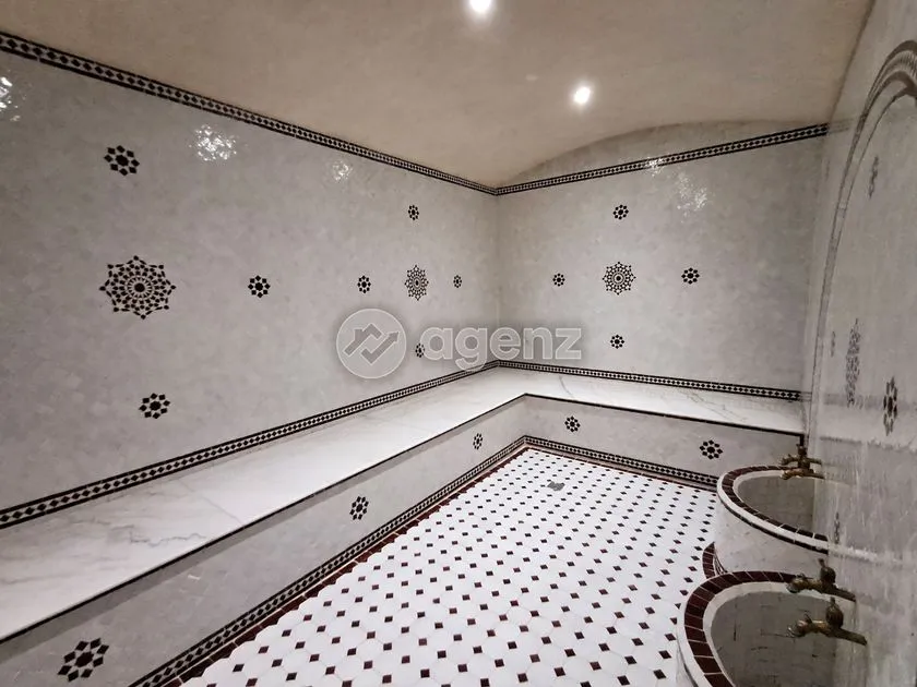 Villa vendu 1 054 m², 5 chambres - Ville Verte Bouskoura