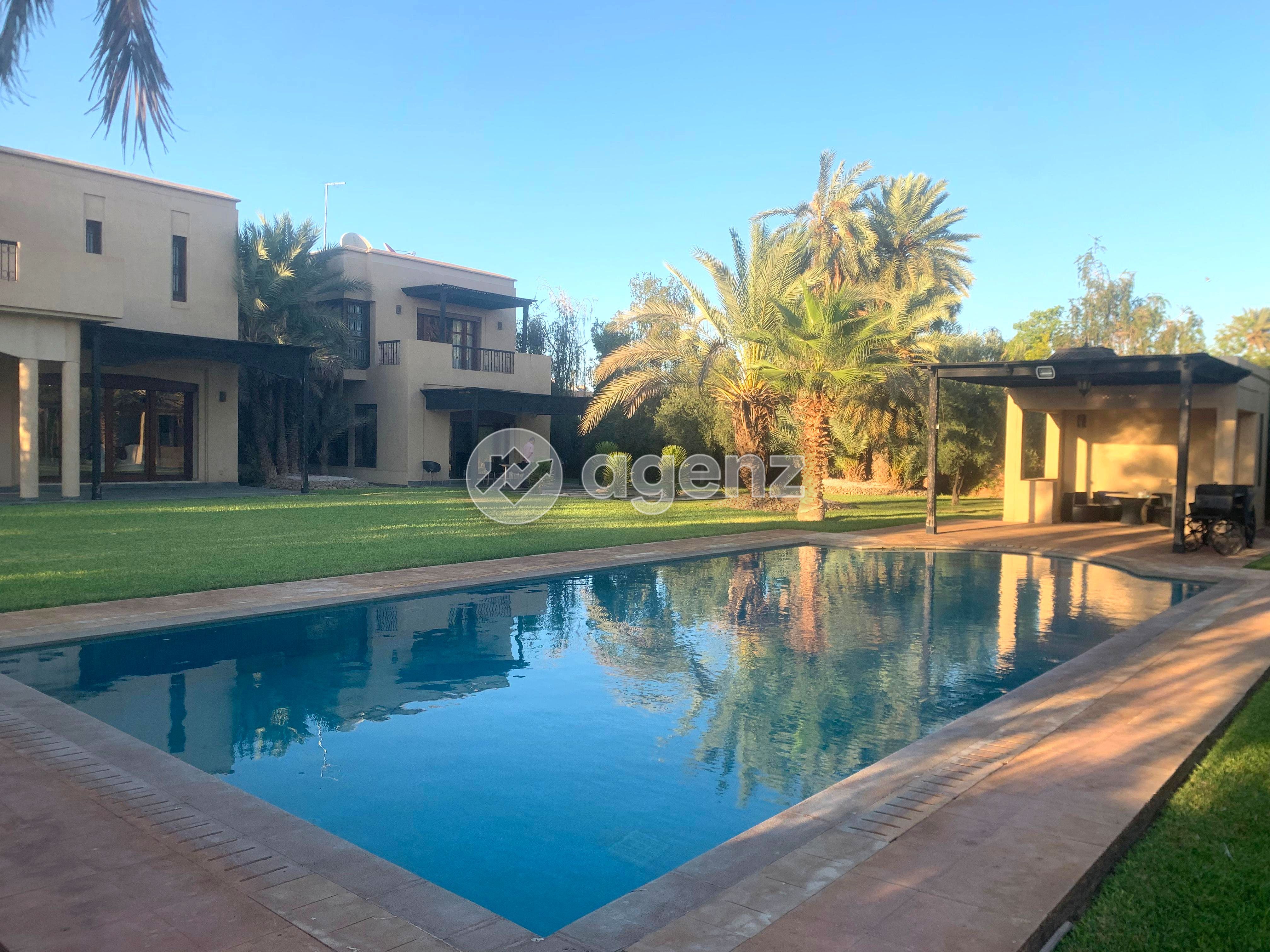 Villa à vendre à Ennakhil (Palmeraie)