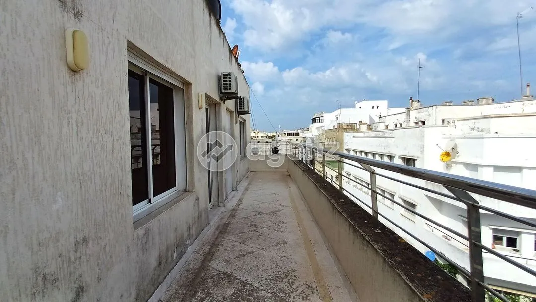 Appartement à vendre 2 650 000 dh 240 m², 3 chambres - De La Plage Tanger