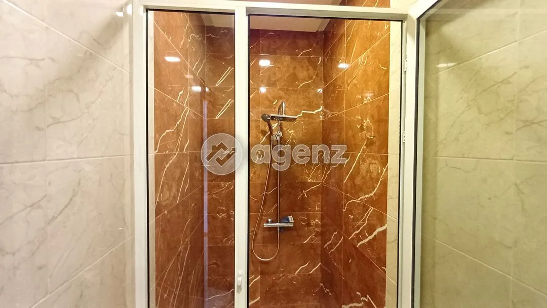 Appartement à vendre 2 650 000 dh 240 m², 3 chambres - De La Plage Tanger