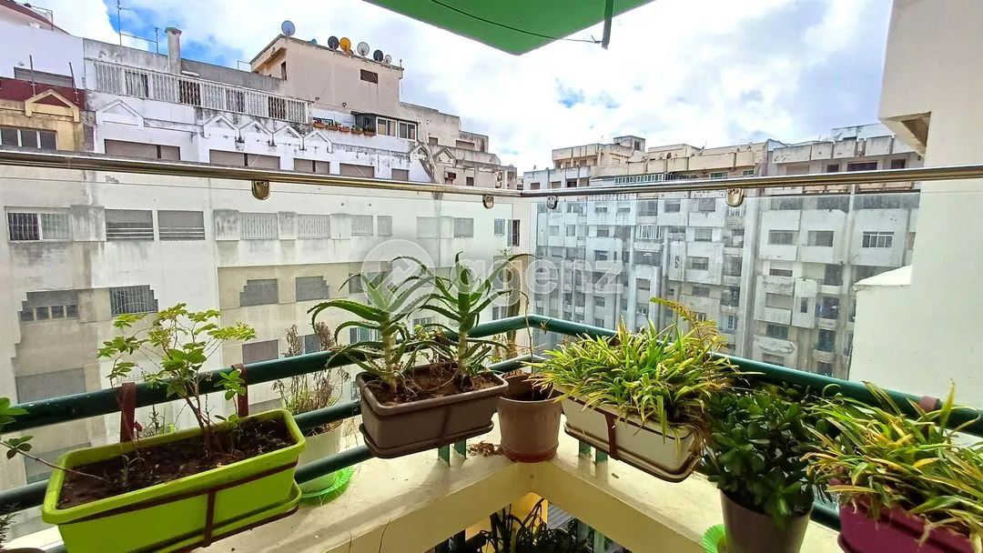Appartement à vendre 1 950 000 dh 133 m², 4 chambres - Quartier de la plage Tanger