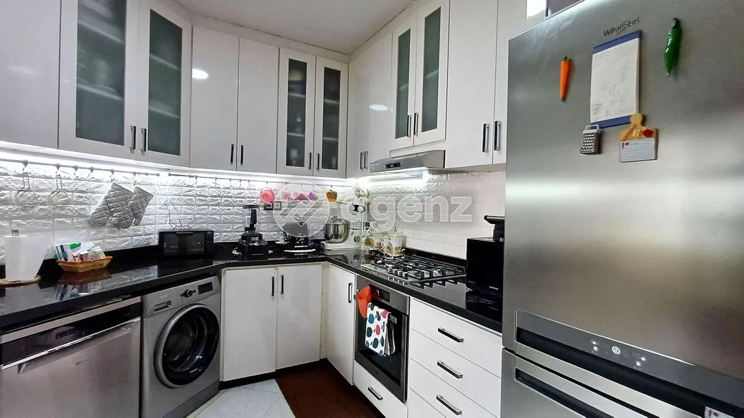 Appartement à vendre 1 950 000 dh 133 m², 4 chambres - Quartier de la plage Tanger