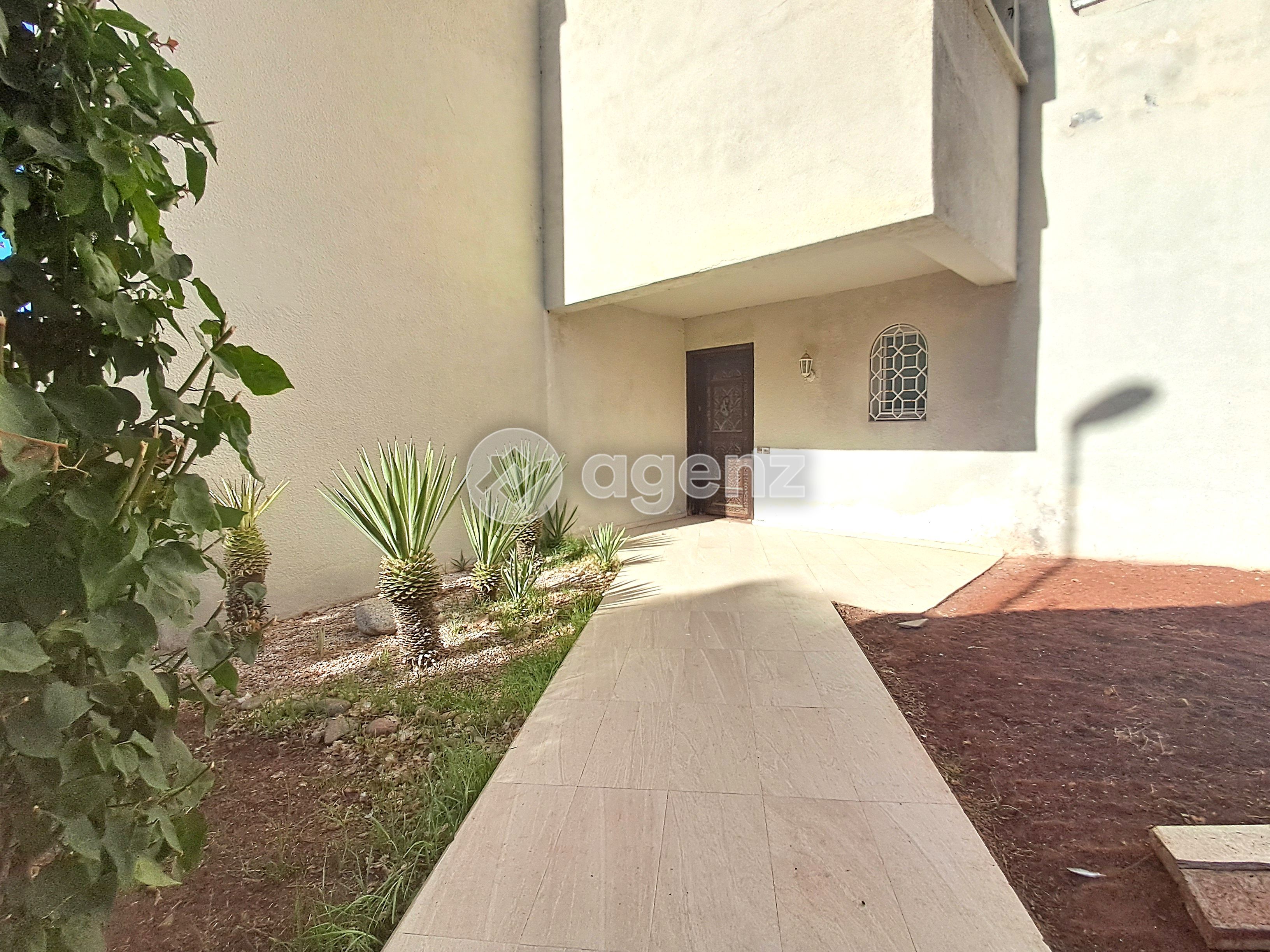 Villa à vendre à Ain Diab Extension — 3