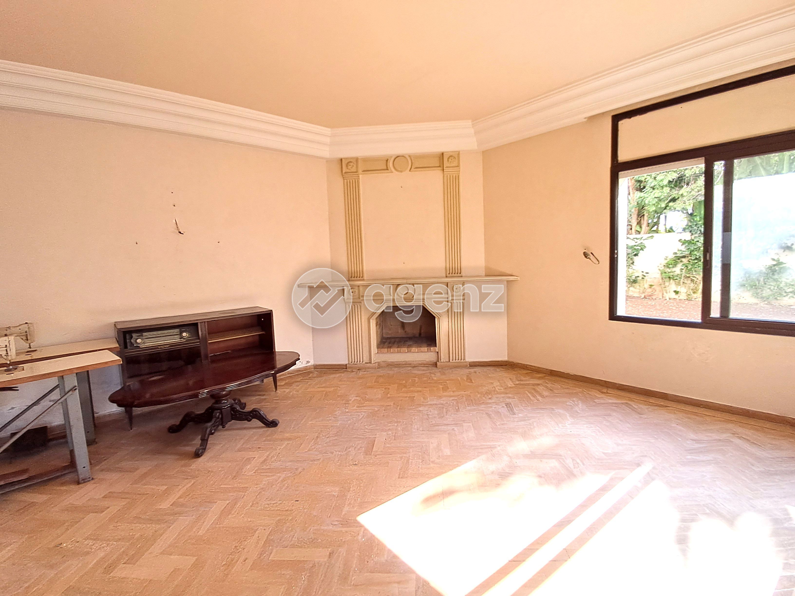 Villa à vendre à Ain Diab Extension — 4