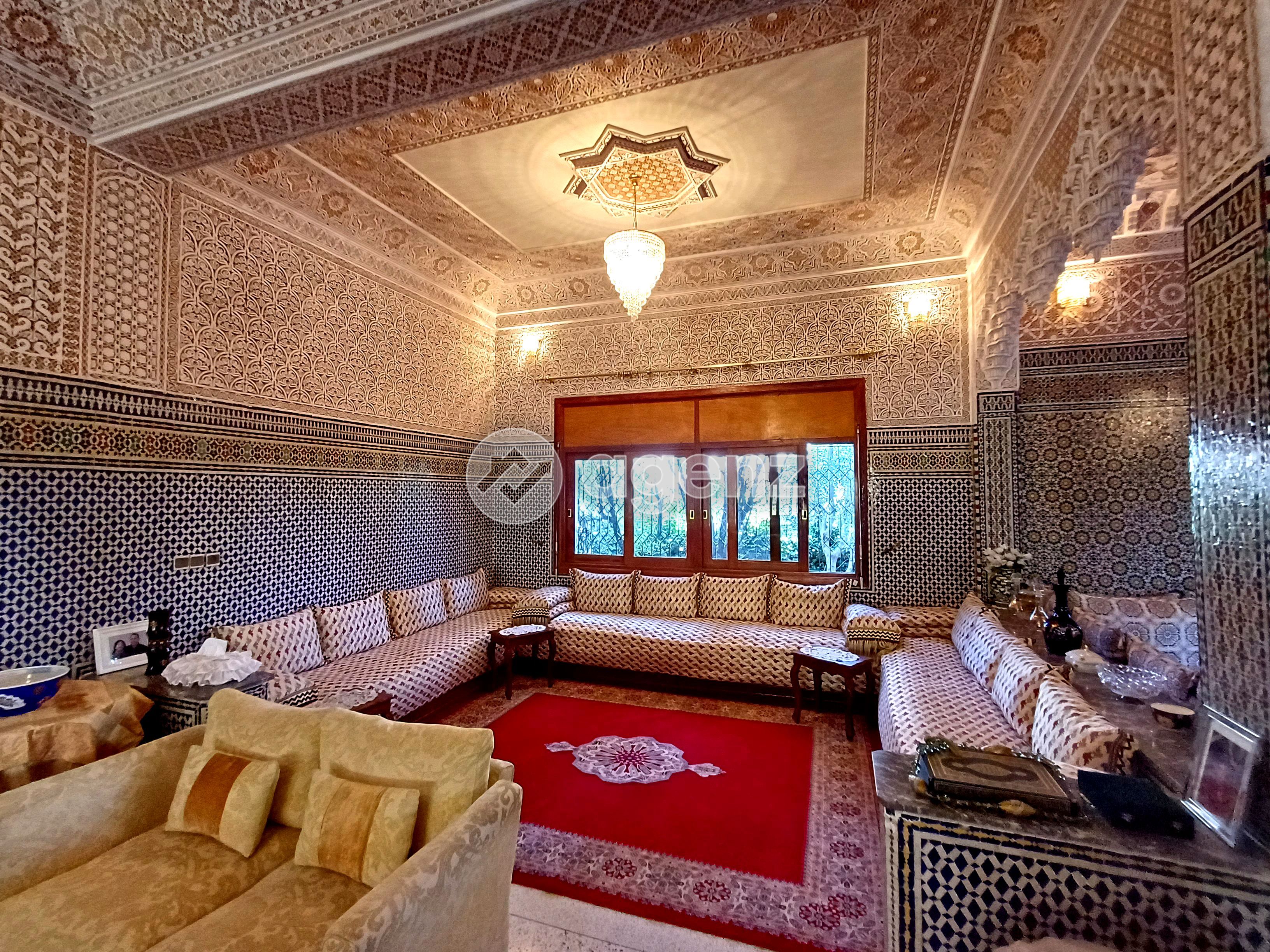 Authentique Villa de 4 chambres à vendre à Hay Al Azhar — 2