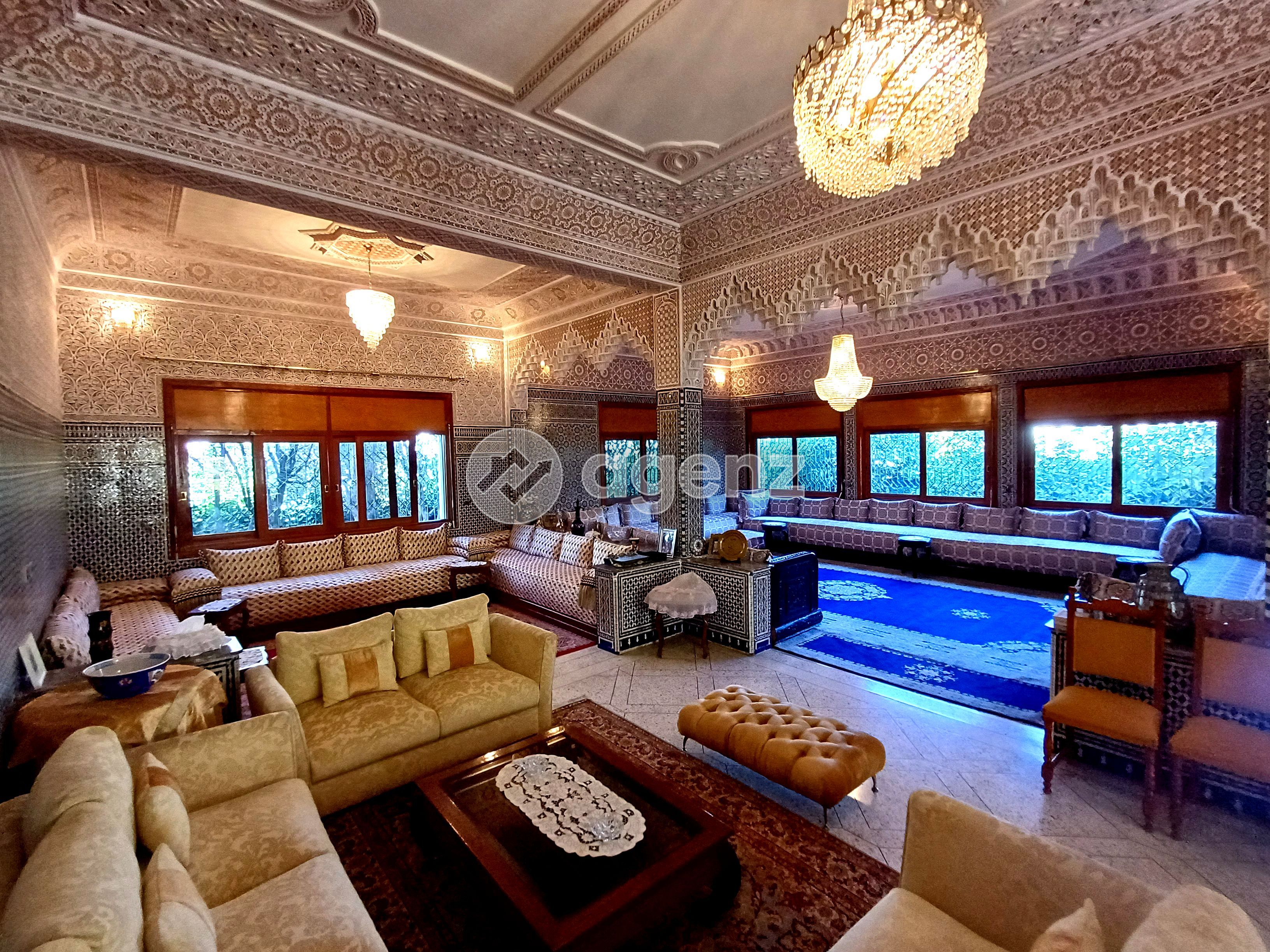 Authentique Villa de 4 chambres à vendre à Hay Al Azhar — 4