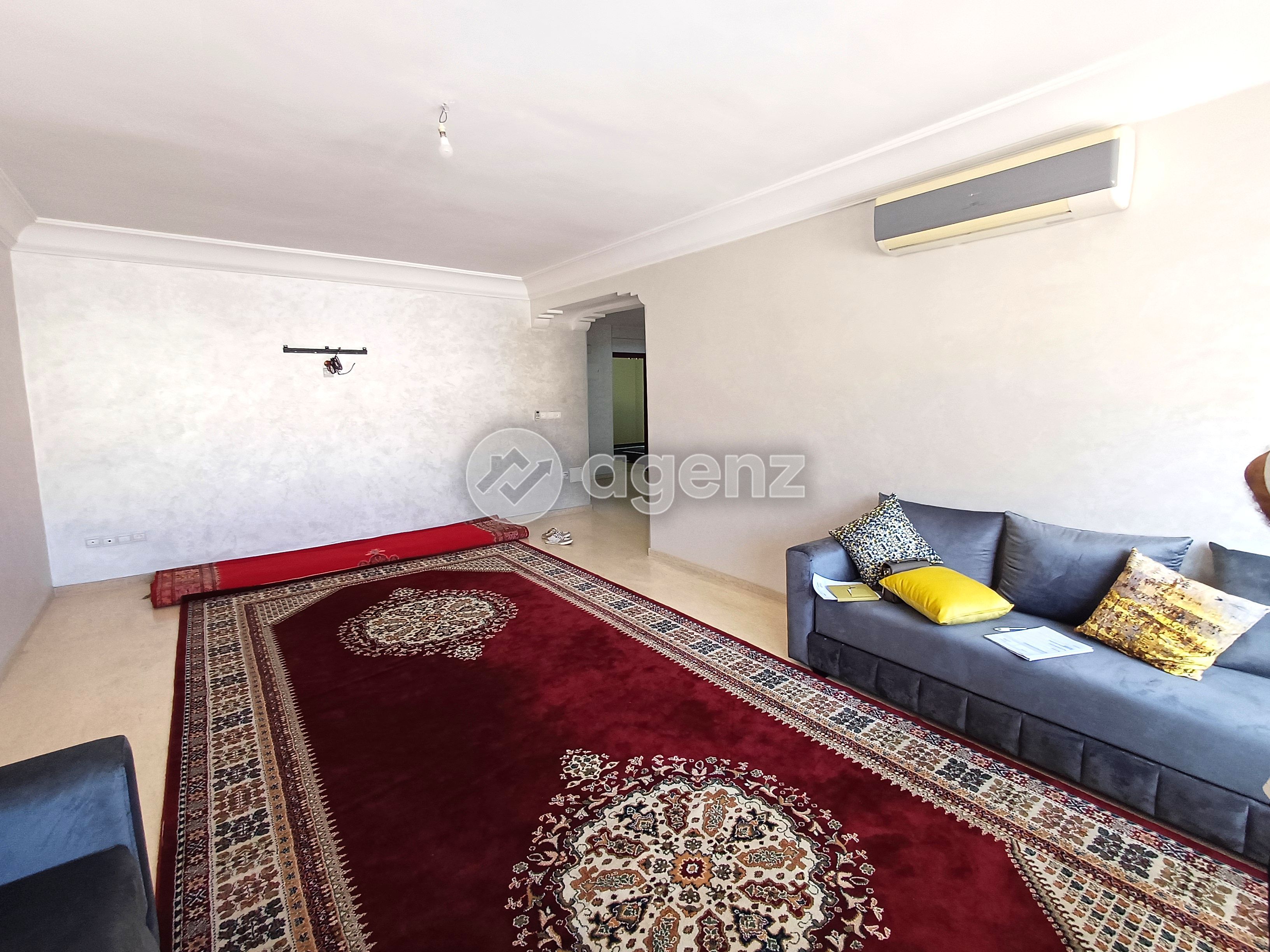 Appartement à vendre à 2 Mars — 3