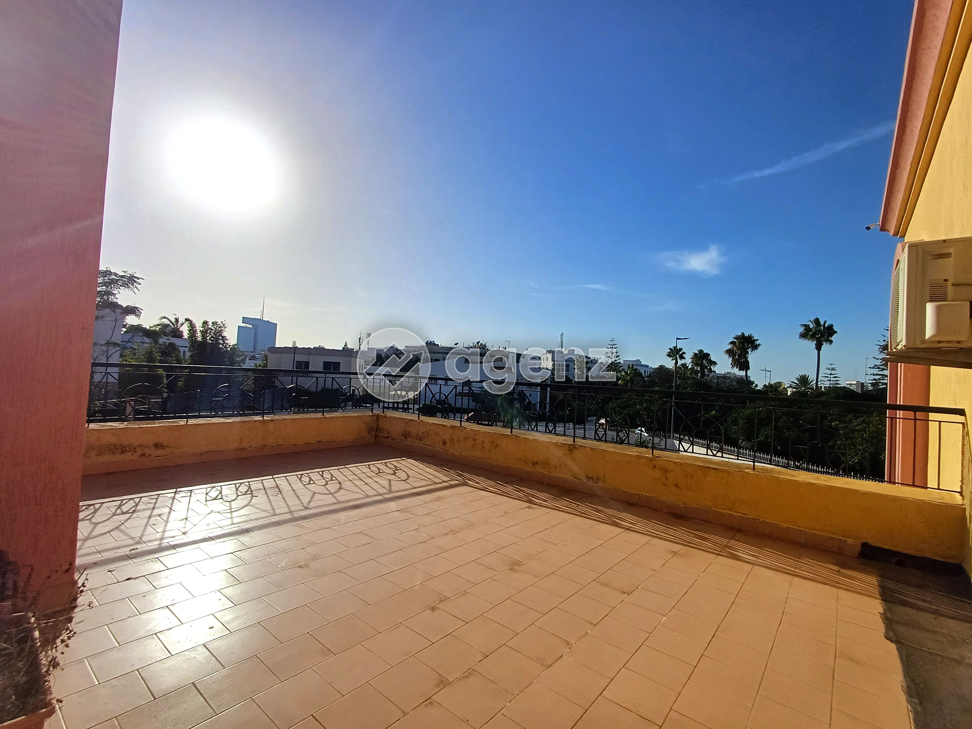 Superbe Villa de 5 chambres à vendre à Hay Riad — 5