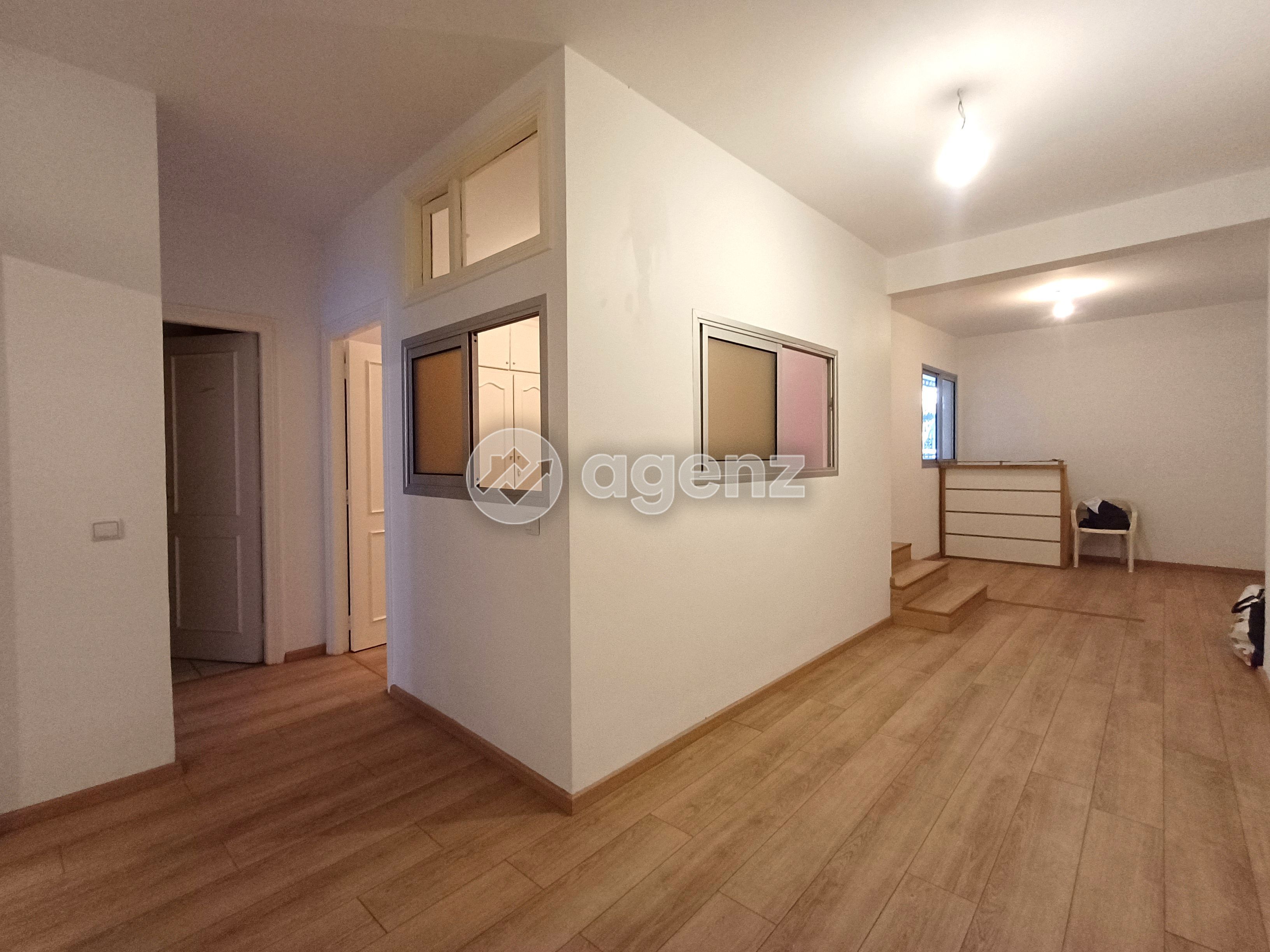Bureau à vendre à Bourgogne Ouest — 2