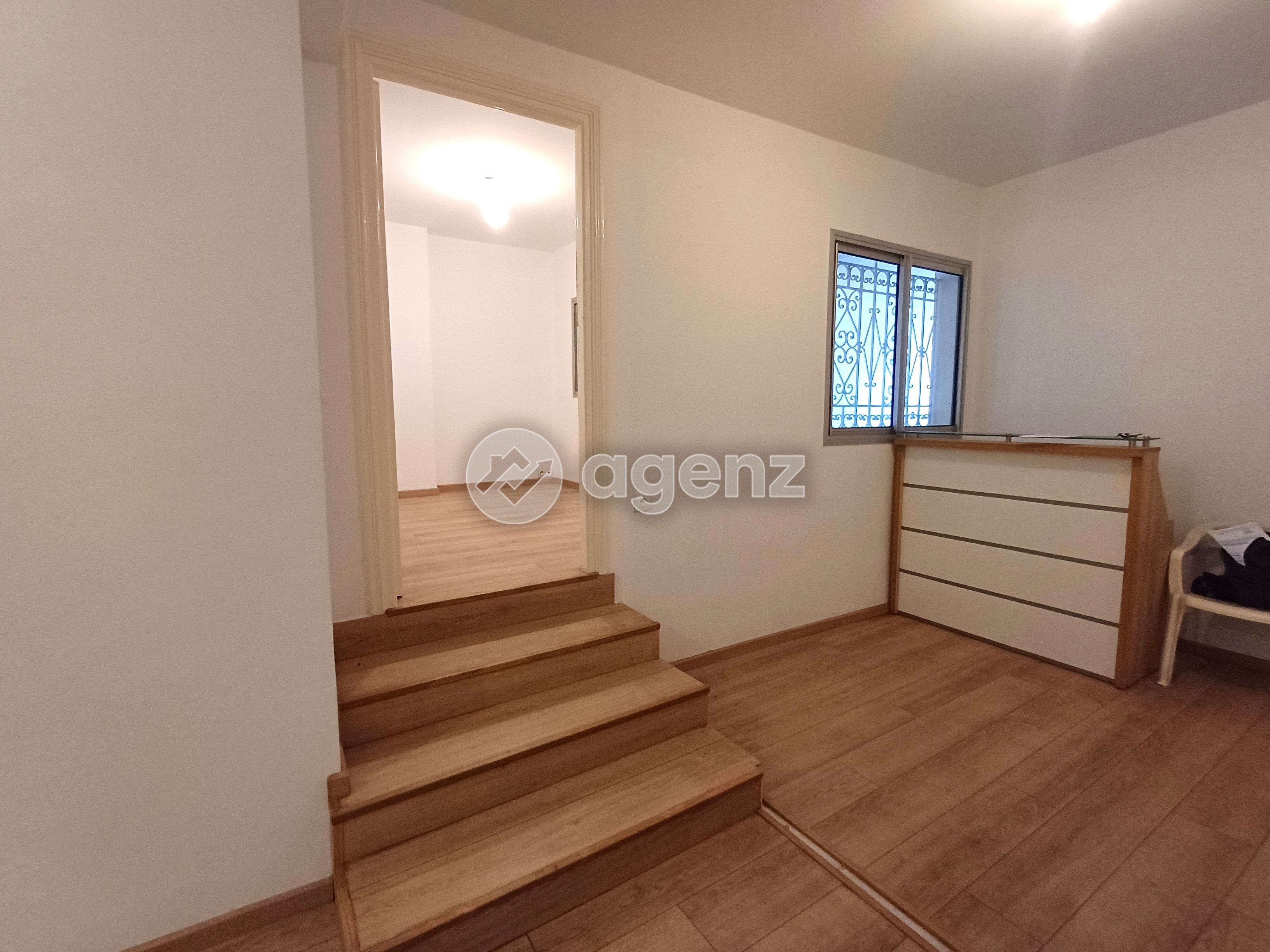 Bureau à vendre à Bourgogne Ouest — 3
