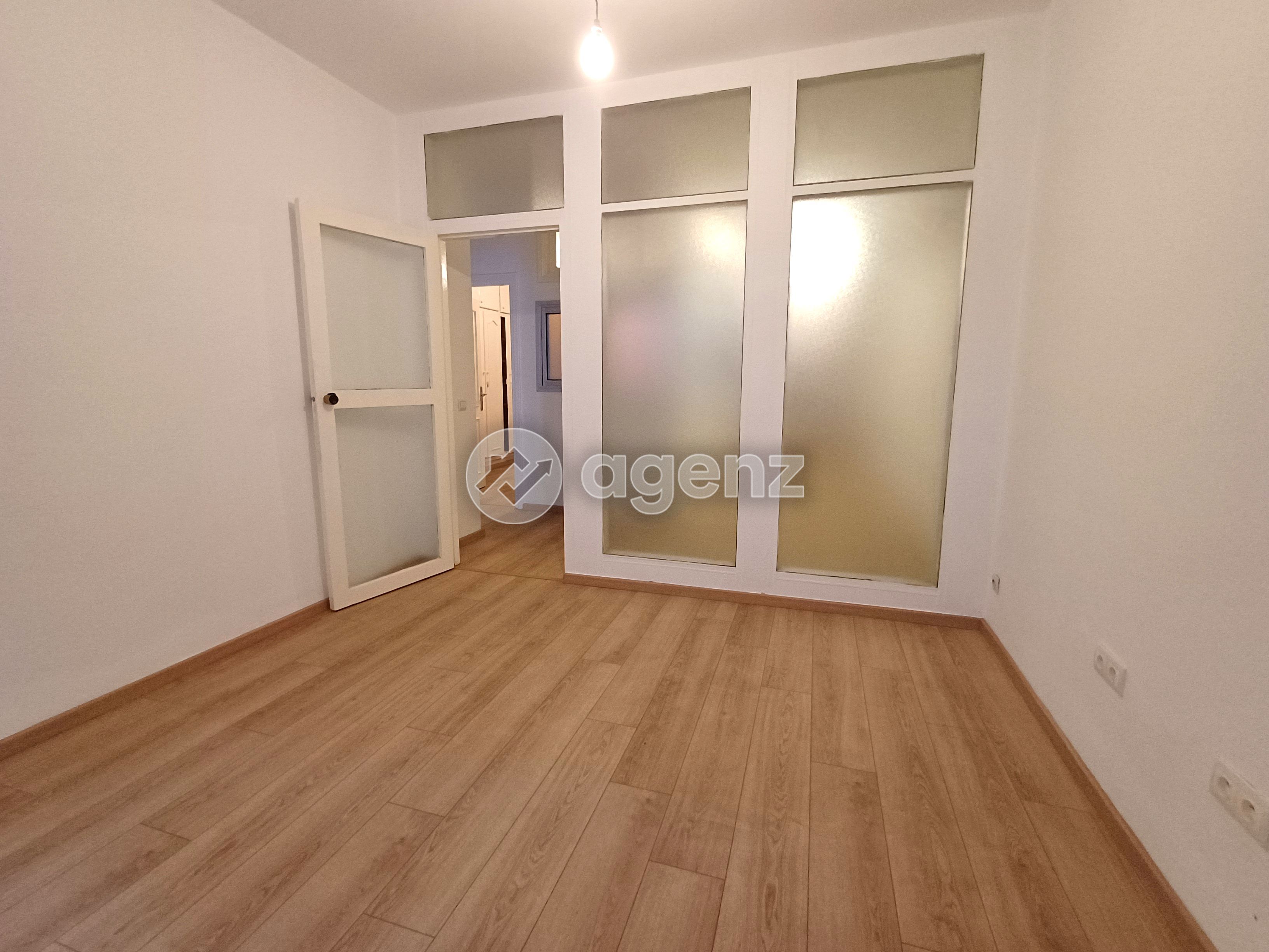 Bureau à vendre à Bourgogne Ouest — 5