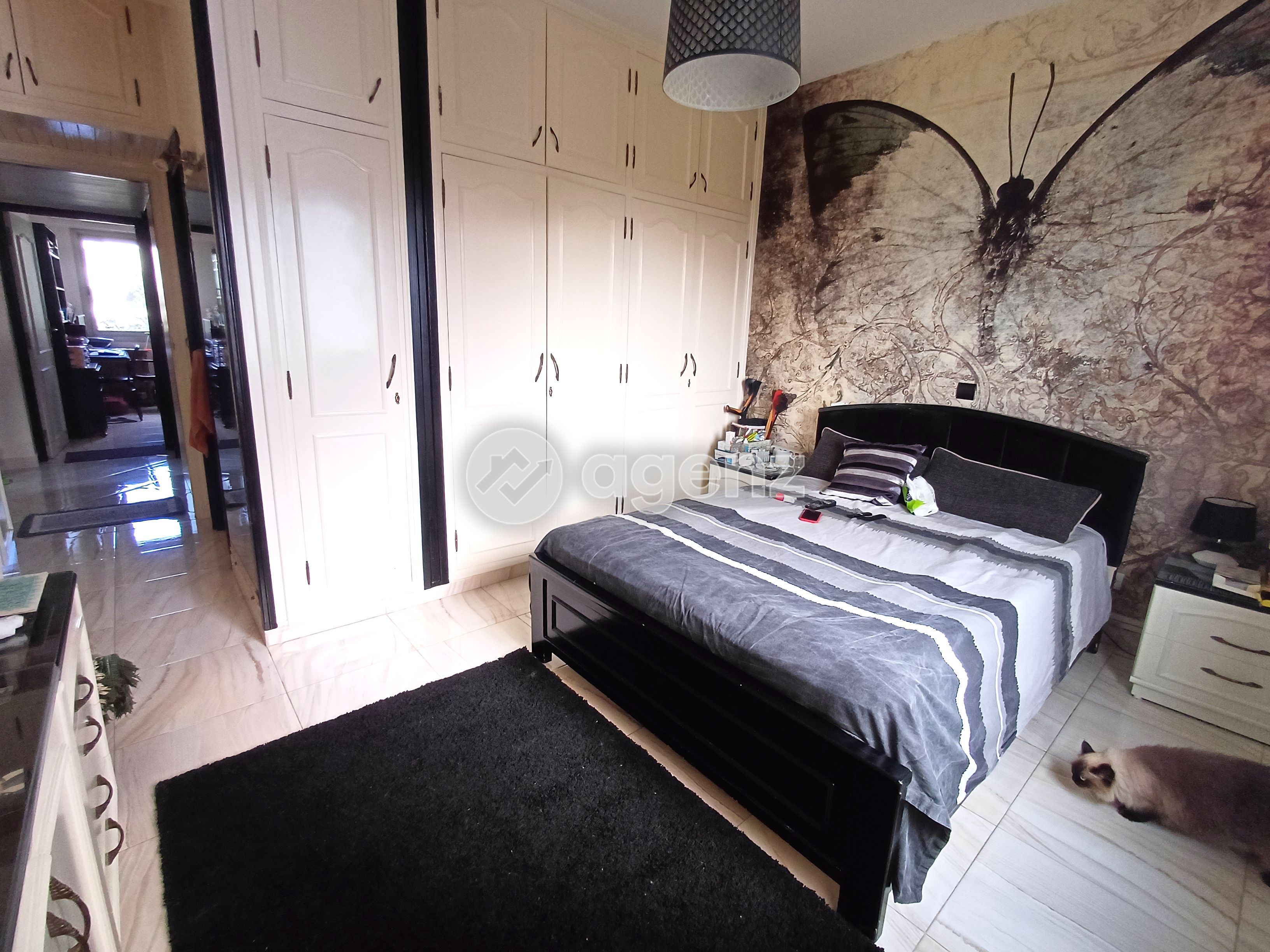 Authentique Appartement de 3 chambres à vendre à Les princesses — 2