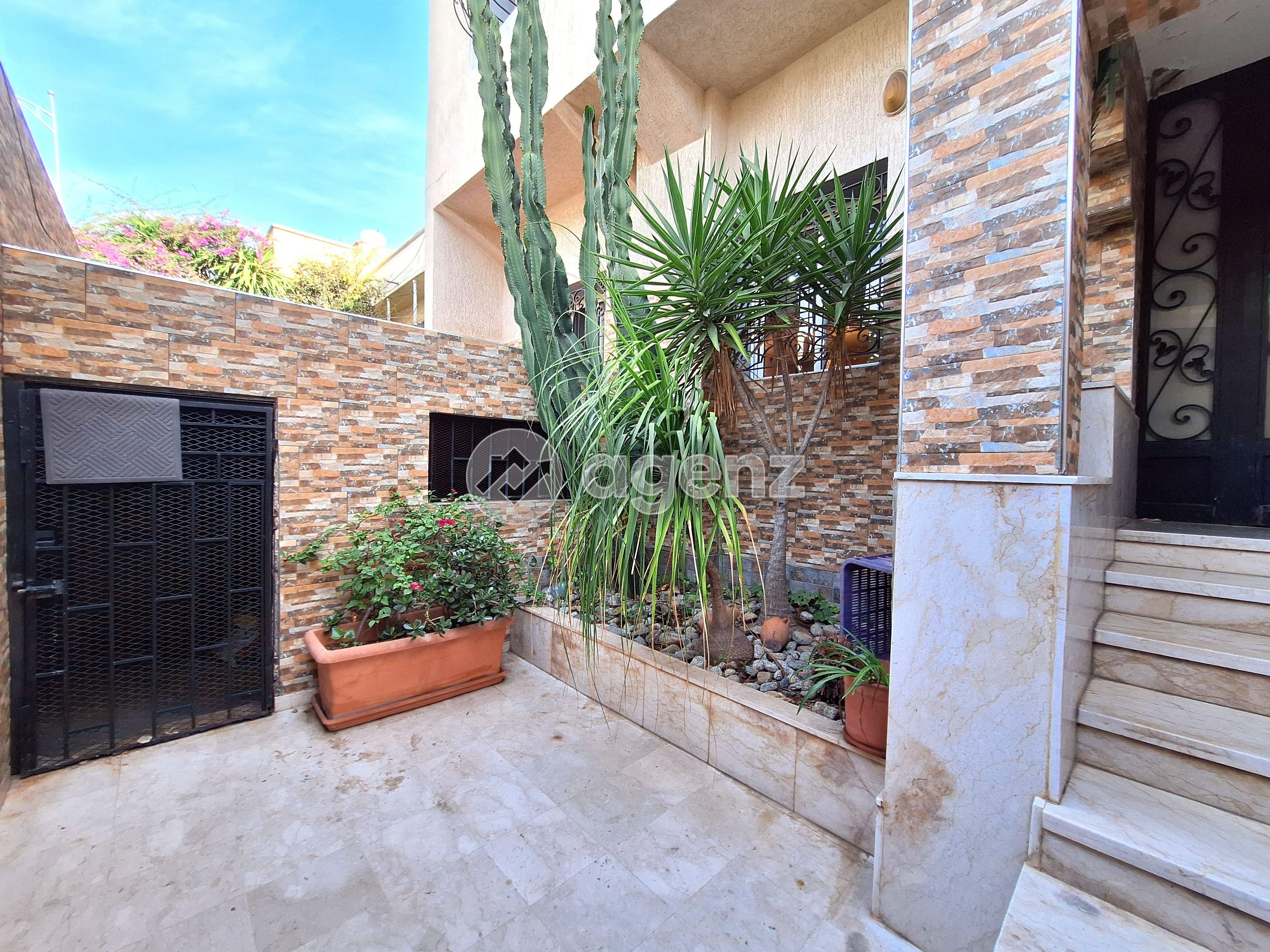 Villa à vendre à 2 Mars — 2