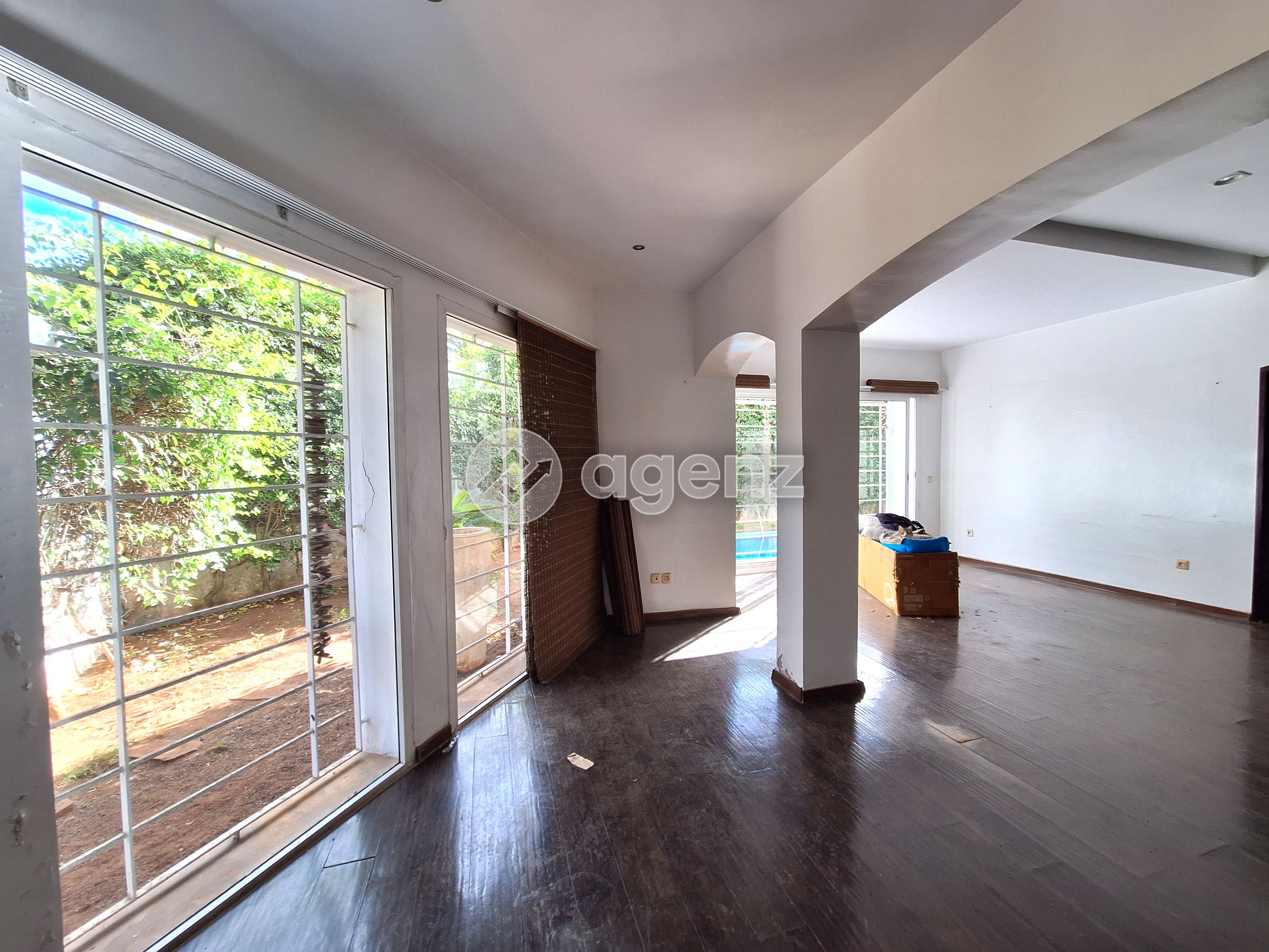 Villa à louer à Ain Diab — 4